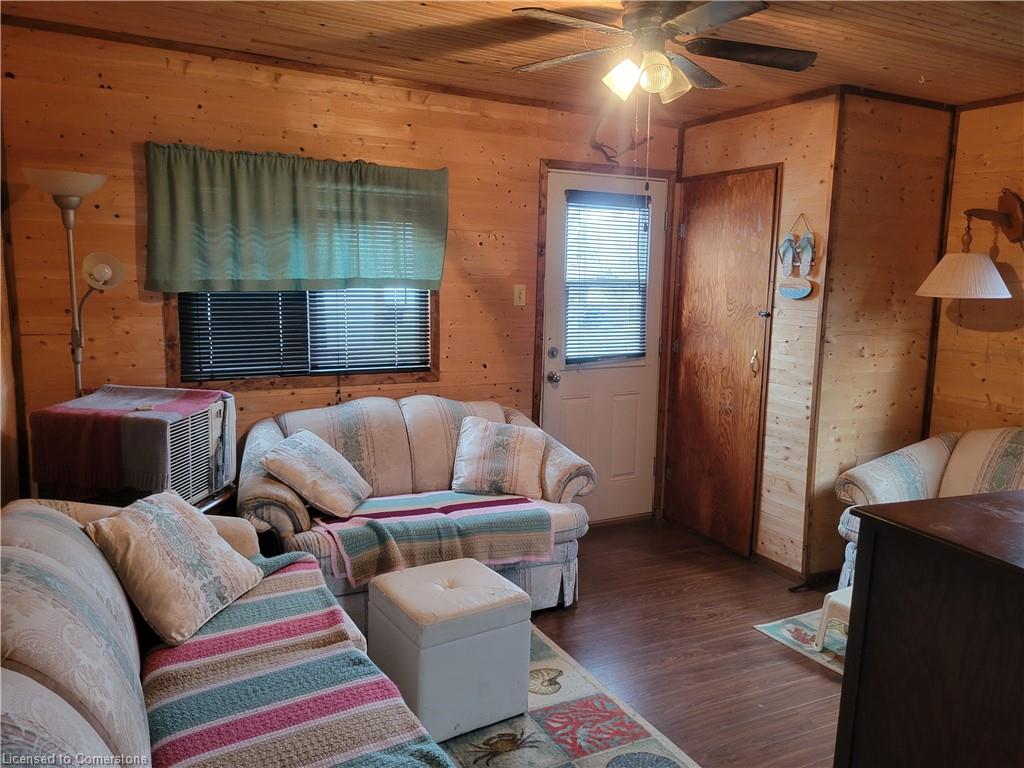 1072 Lakeshore Road Property Photo 9