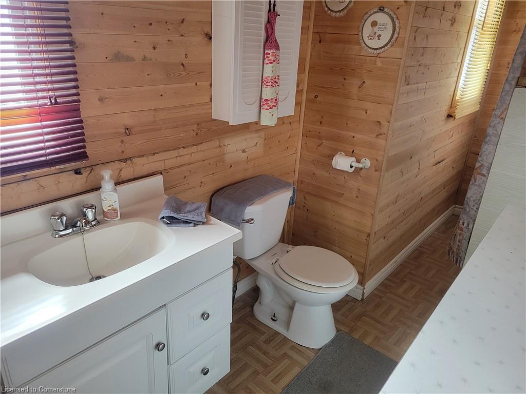 1072 Lakeshore Road Property Photo 12