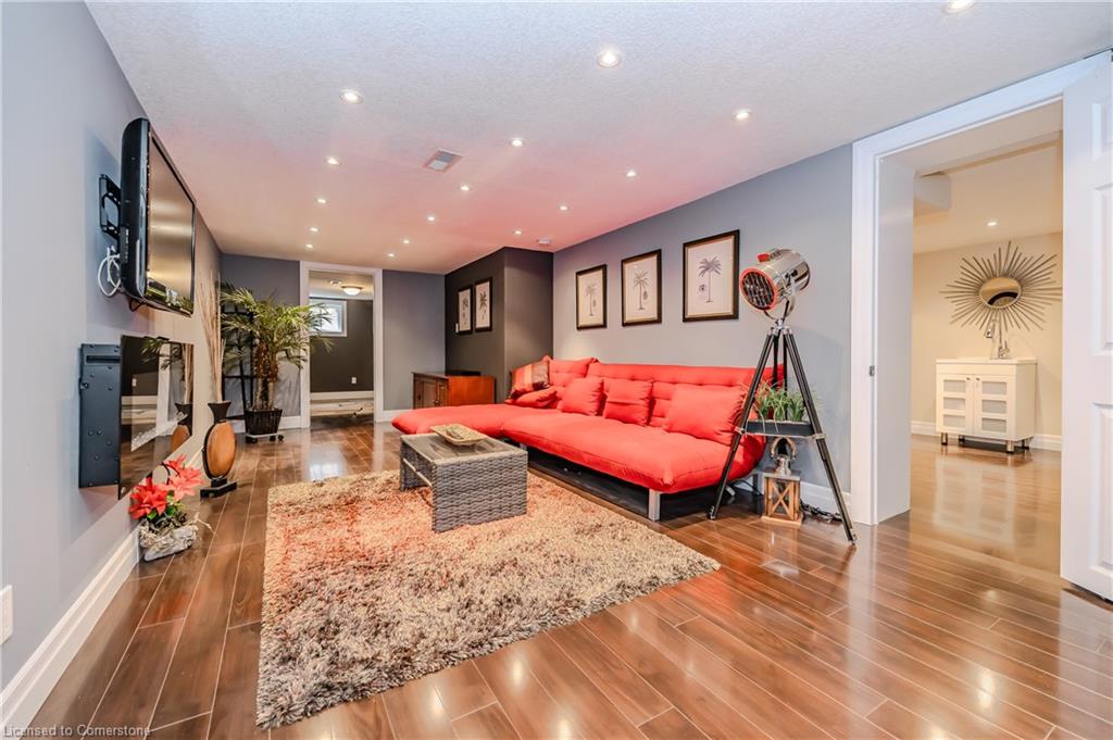 515 Bishop Street N Property Photo 22