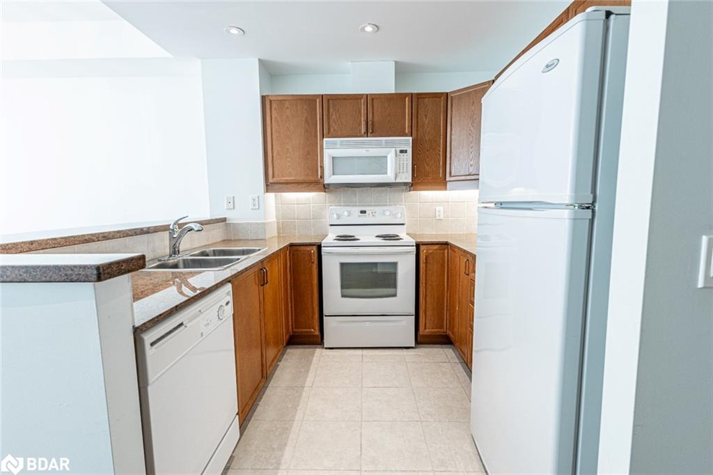 1105-6 Toronto Street Property Photo 5