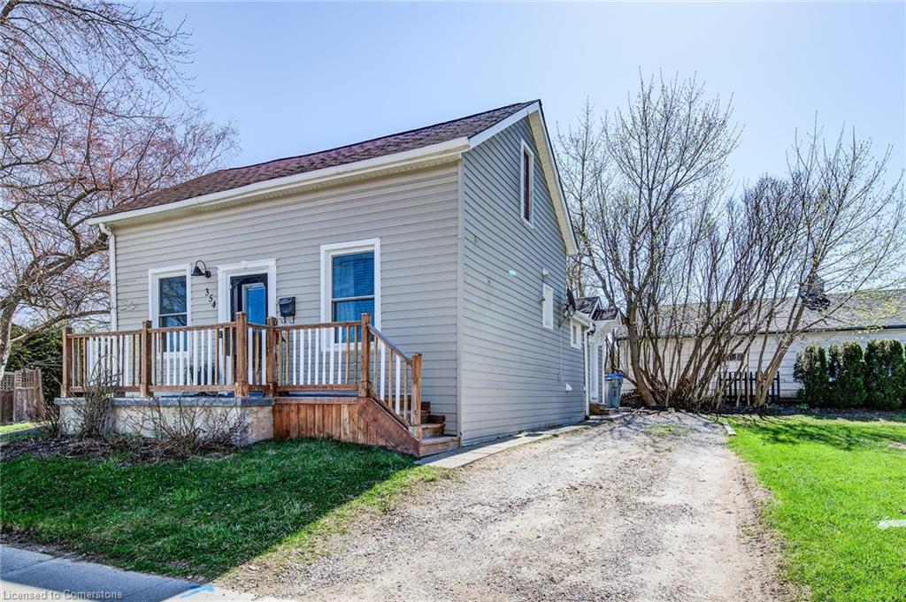 354 Davidson Avenue N Property Photo