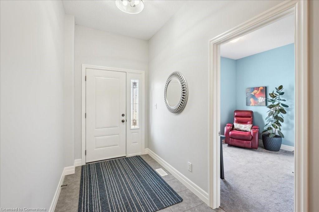 28 Bur Oak Drive Property Photo 4