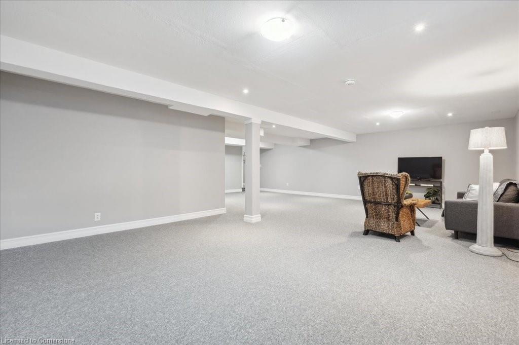 28 Bur Oak Drive Property Photo 23