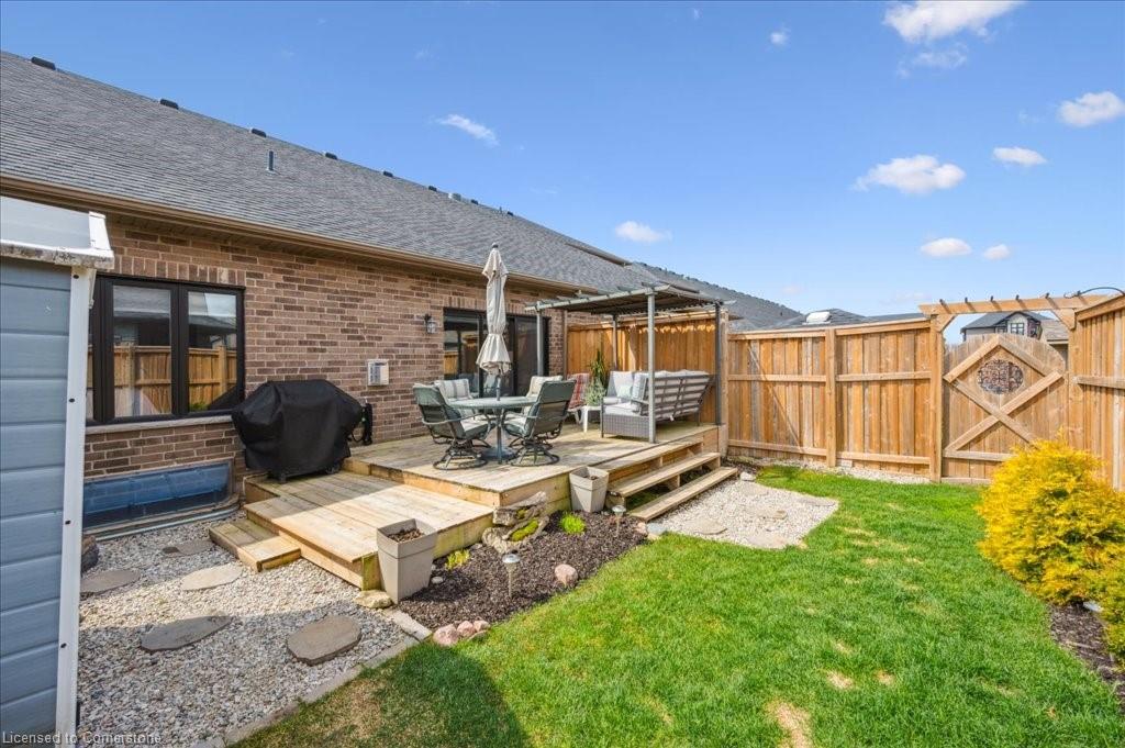 28 Bur Oak Drive Property Photo 30