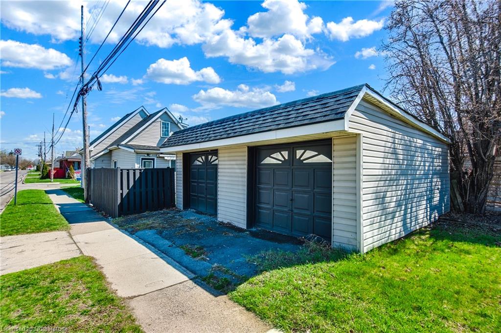 39 Division Street Property Photo 31