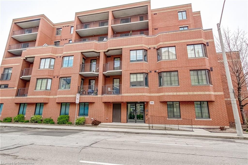 404-47 Caroline Street N Property Photo 2