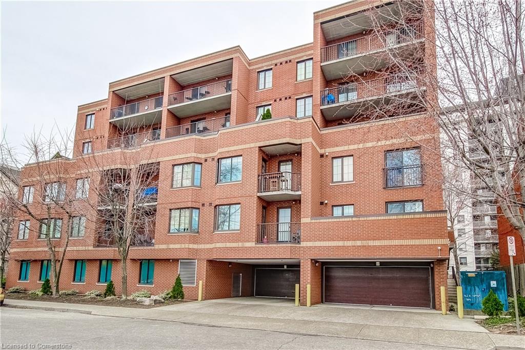 404-47 Caroline Street N Property Photo 3