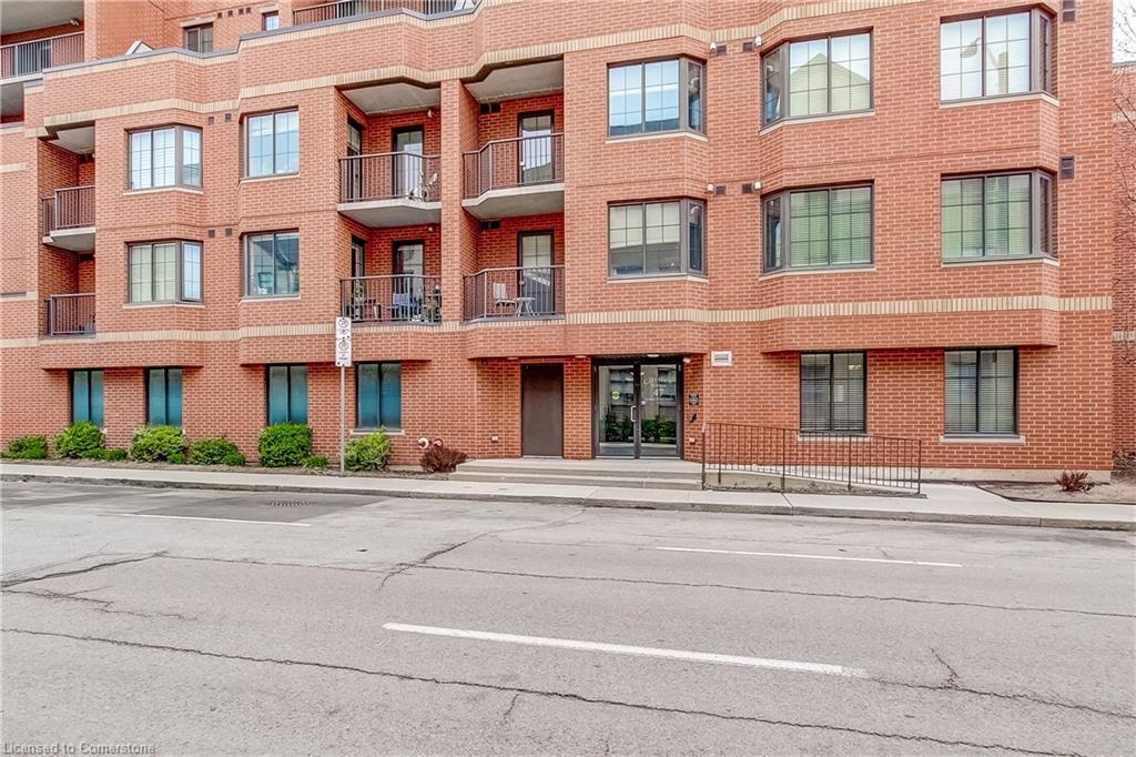 404-47 Caroline Street N Property Photo 4