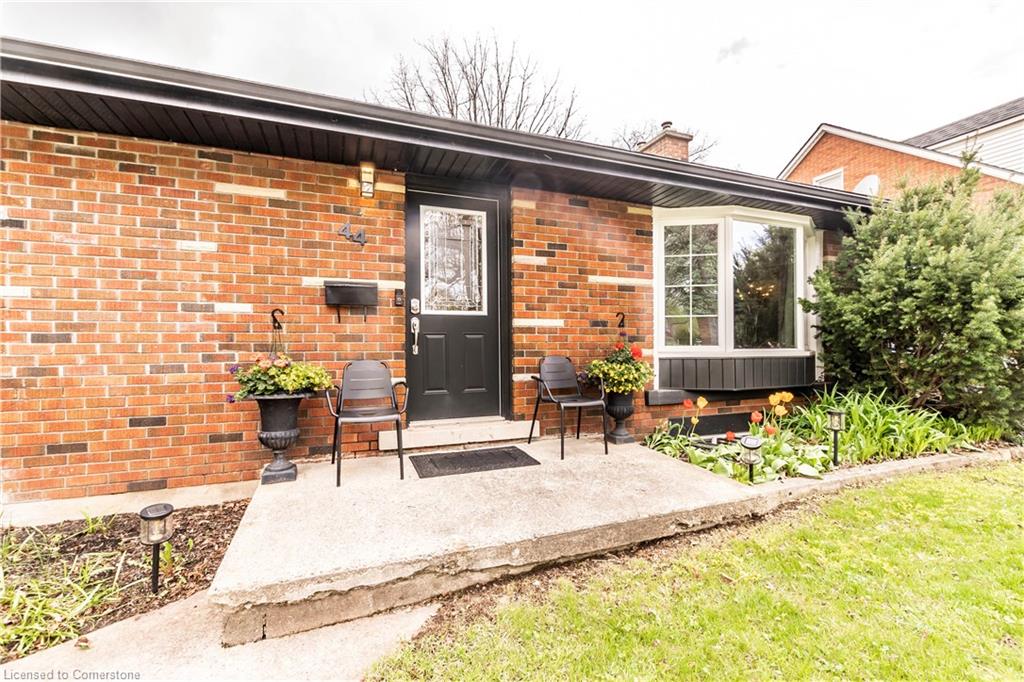 44 Christopher Drive Property Photo 2