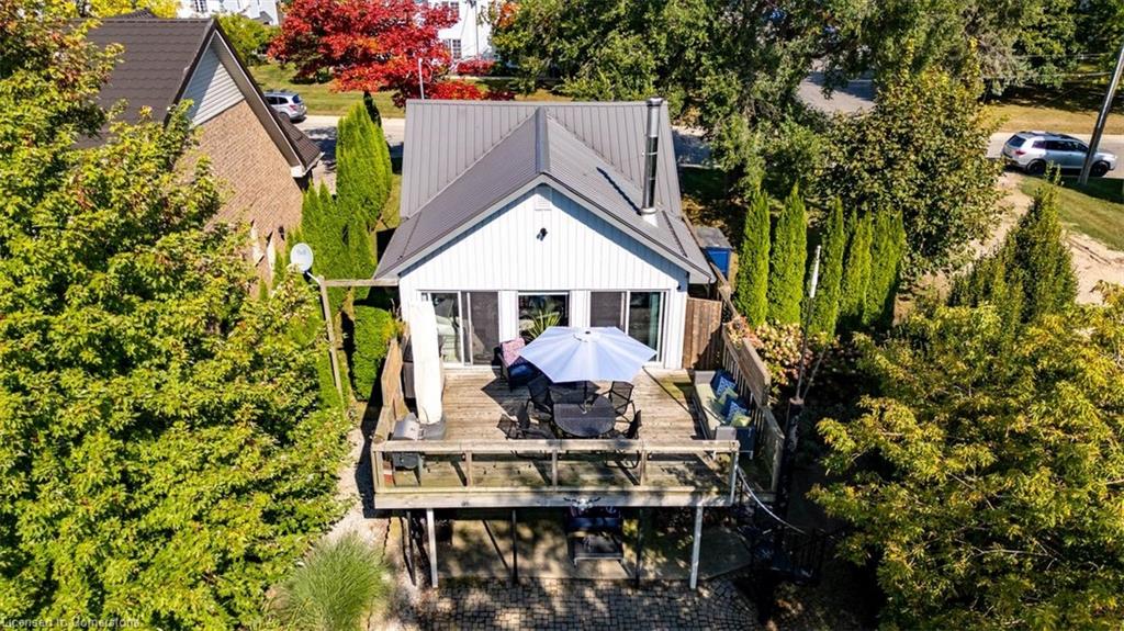106 Brown Street Property Photo