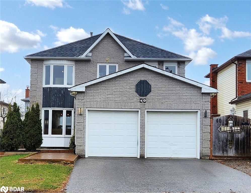 40 Shakespeare Crescent Property Photo 1