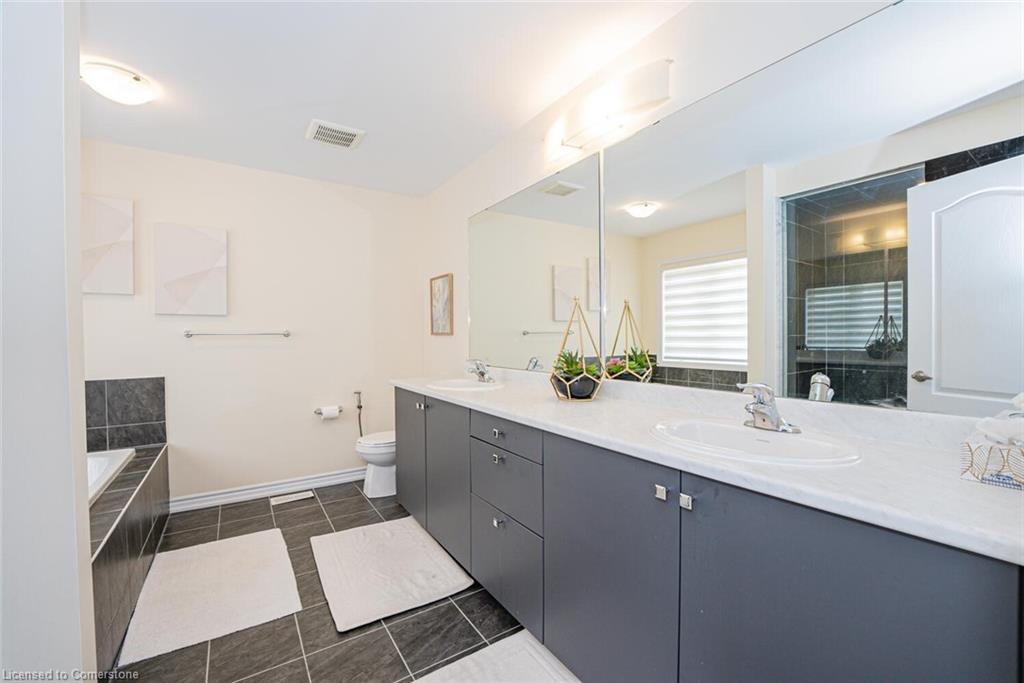 22 Oaktree Drive Property Photo 28