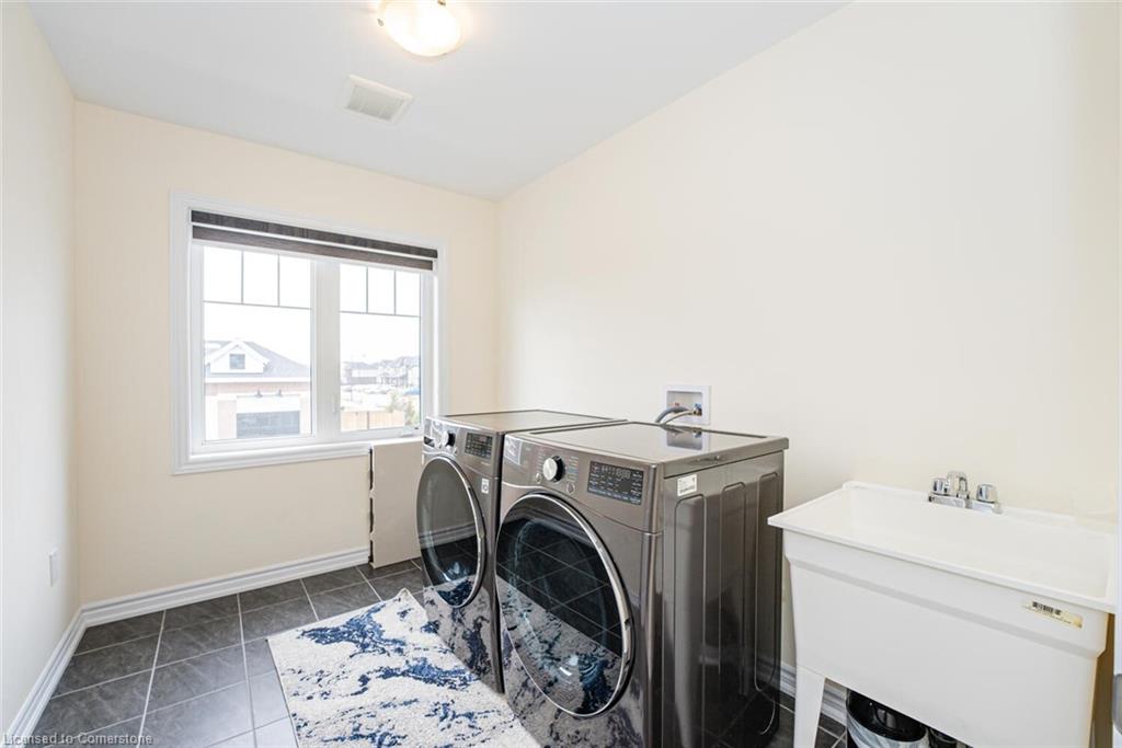22 Oaktree Drive Property Photo 41