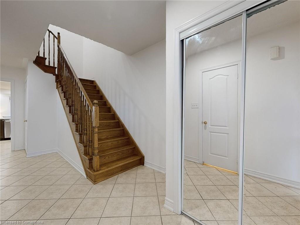321 Bussel Crescent Property Photo 13