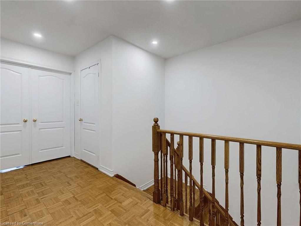 321 Bussel Crescent Property Photo 16