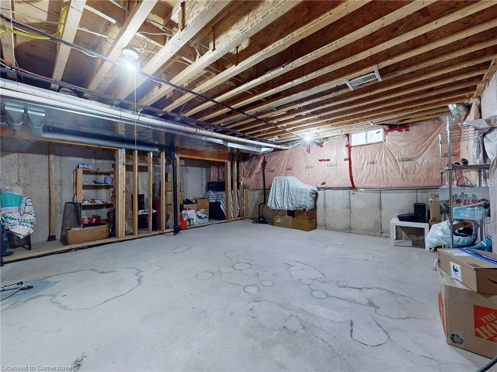 321 Bussel Crescent Property Photo 37