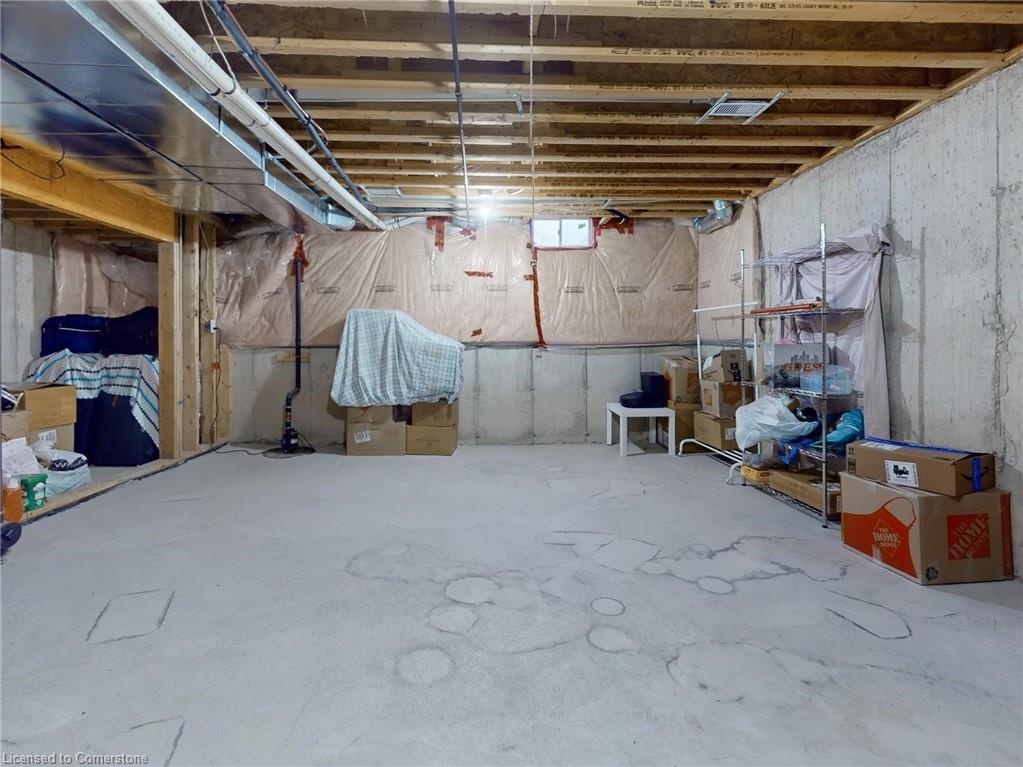 321 Bussel Crescent Property Photo 40