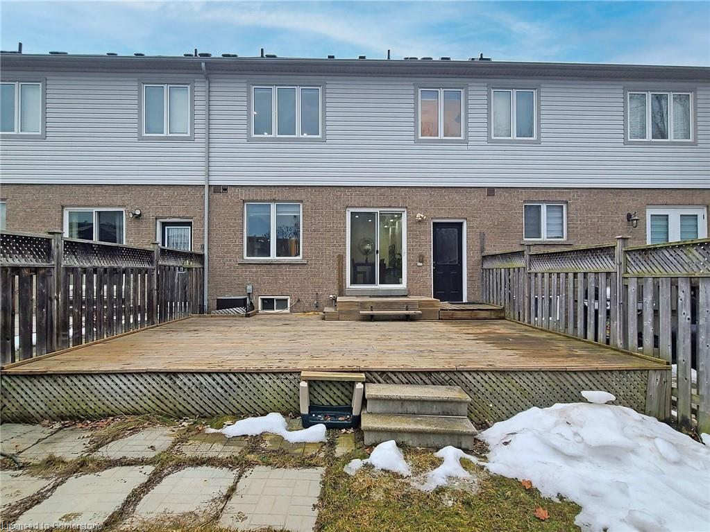 321 Bussel Crescent Property Photo 45