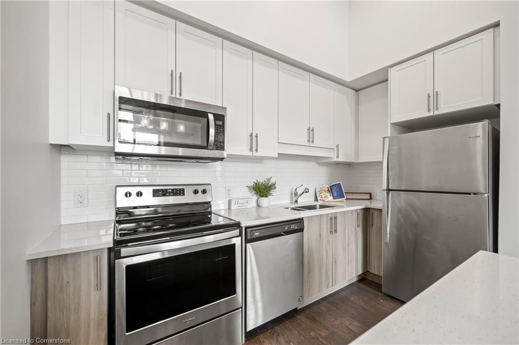 207-19 Guelph Avenue Property Photo 33