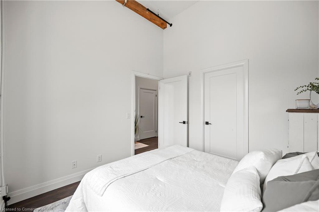 207-19 Guelph Avenue Property Photo 38