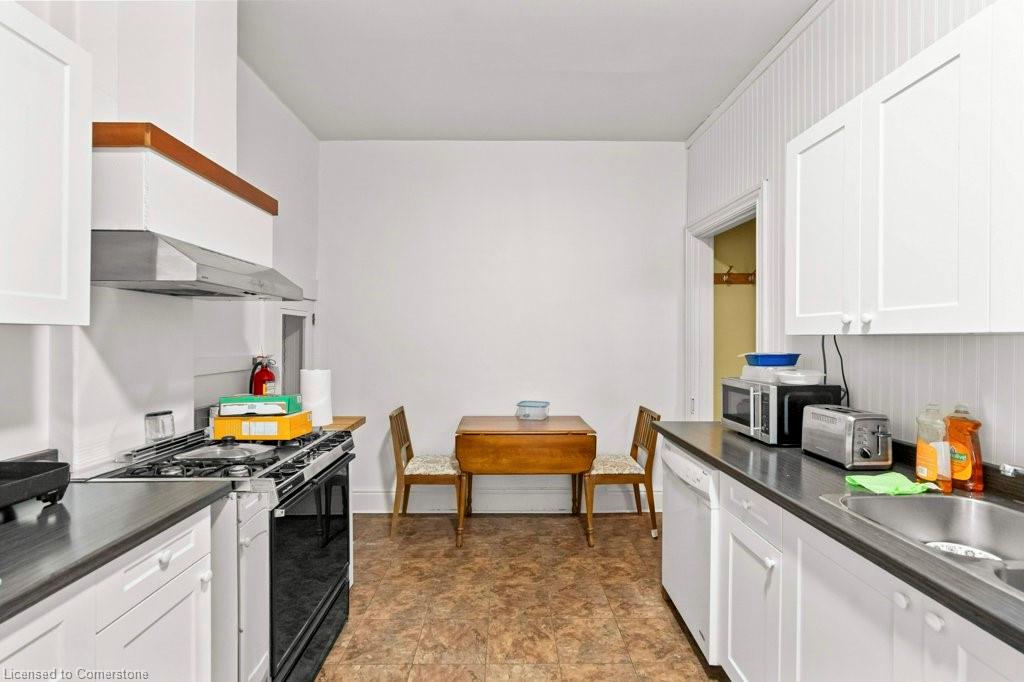 282 Main Street W Property Photo 22