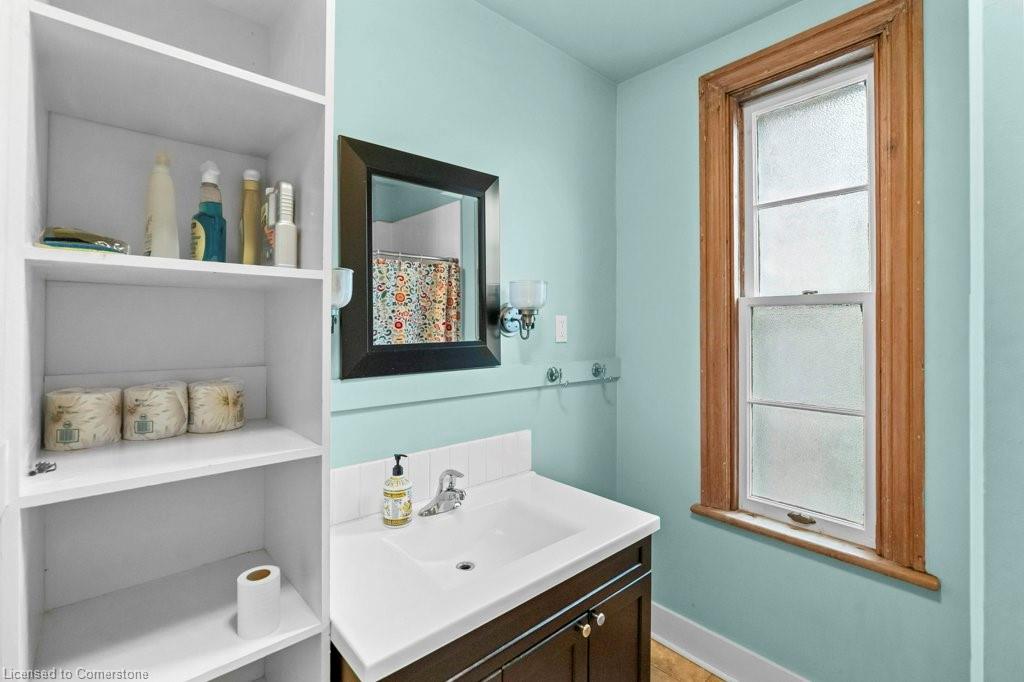 282 Main Street W Property Photo 23