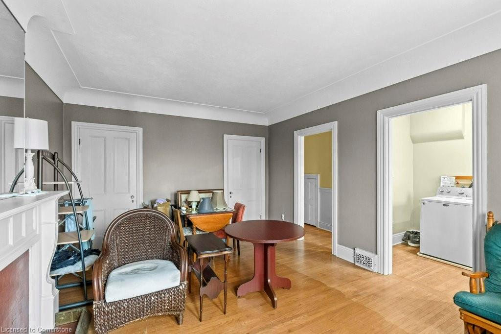 282 Main Street W Property Photo 26