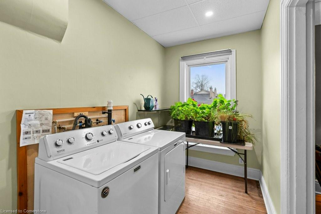 282 Main Street W Property Photo 28