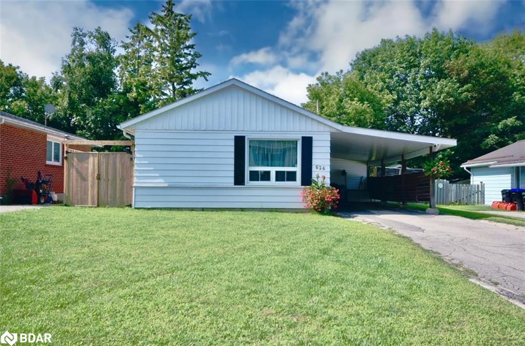 624 Bayview Drive Property Photo