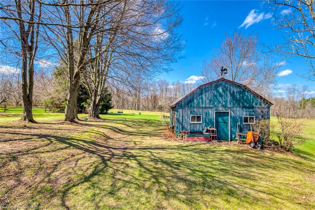 1215 Britannia Road Property Photo 12