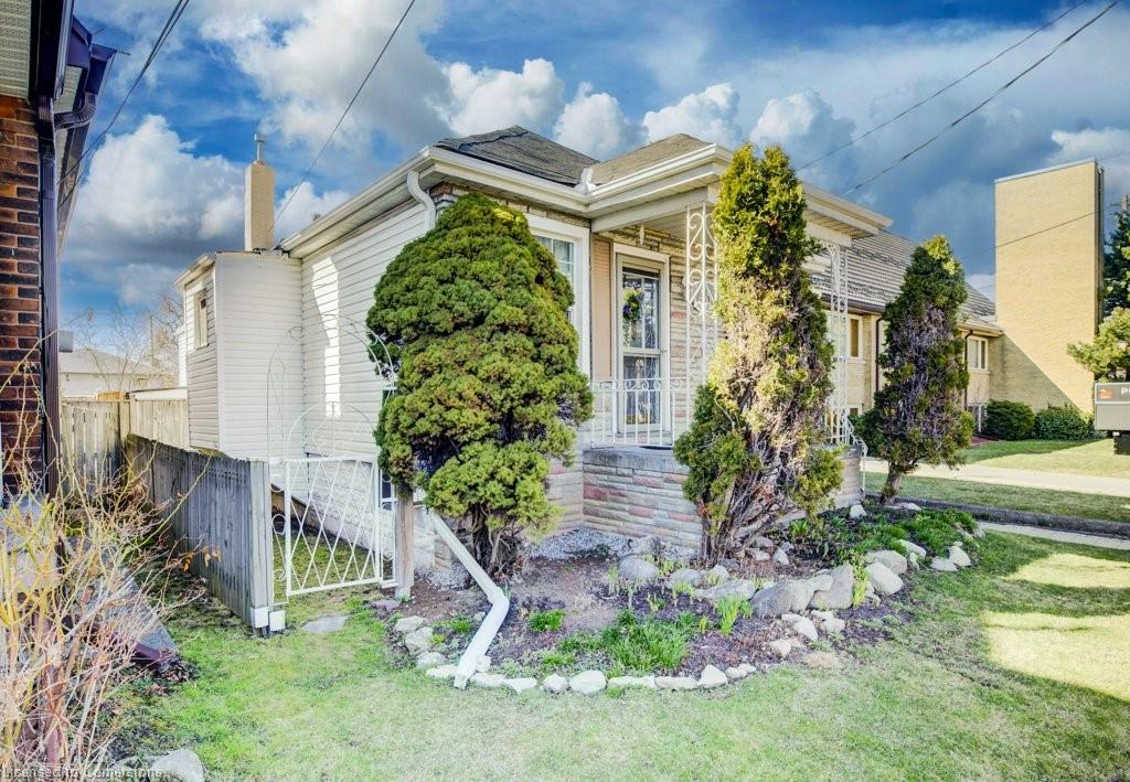 458 Upper Wentworth Street Property Photo 2