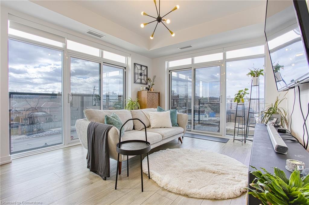 347-5055 Greenlane Road Property Photo