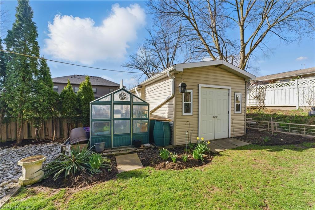 13 King William Street Property Photo 40