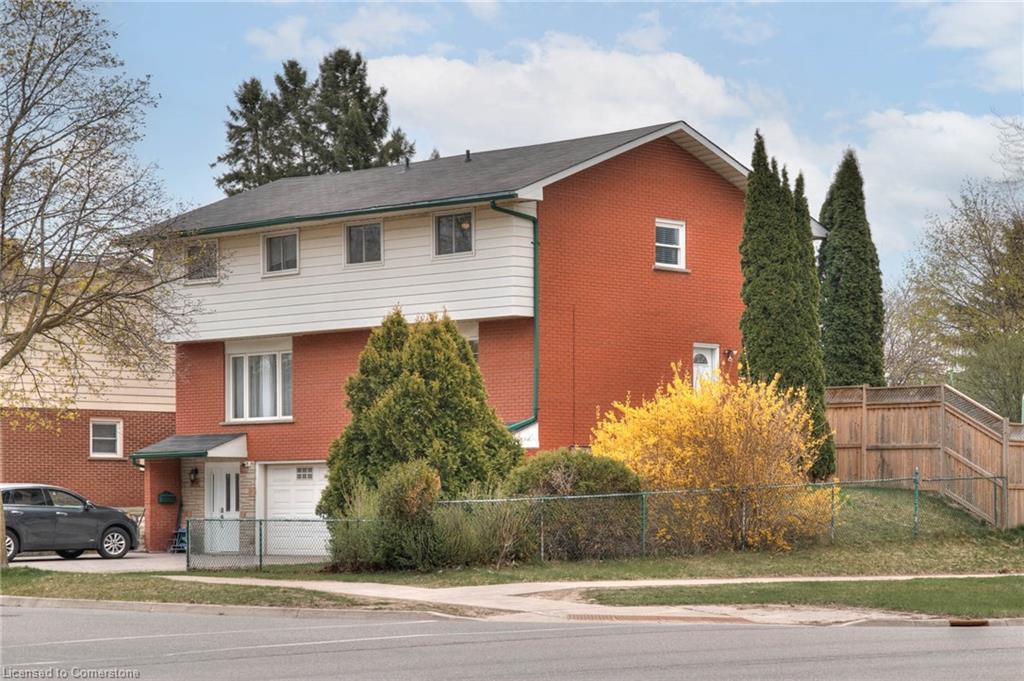 3 Shaftsbury Drive Property Photo 3