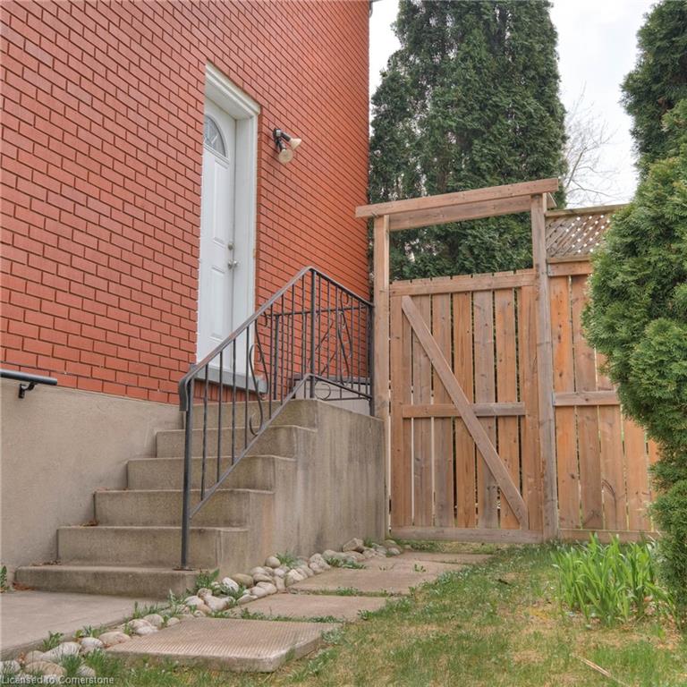 3 Shaftsbury Drive Property Photo 8
