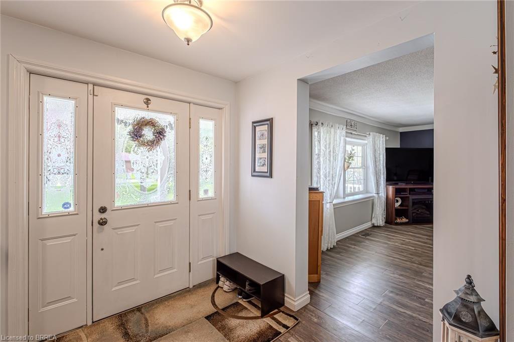 388 Mckellar Street Property Photo 6
