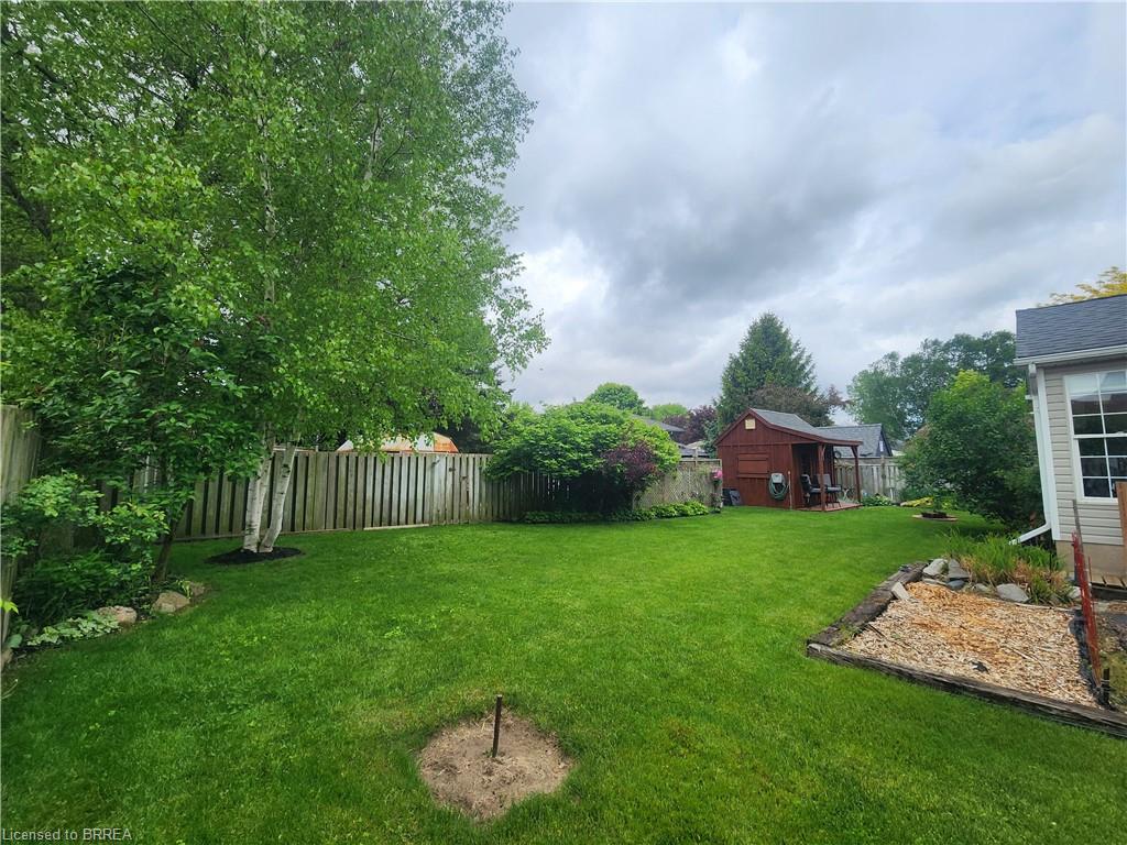 388 Mckellar Street Property Photo 47