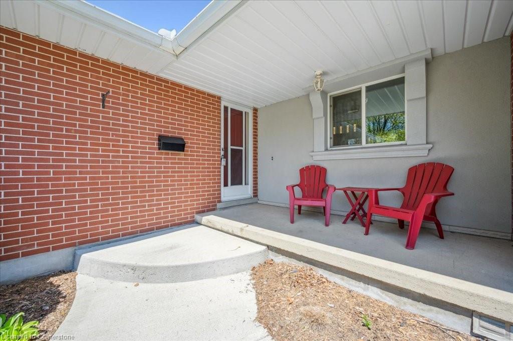 136 Warren Road Property Photo 4