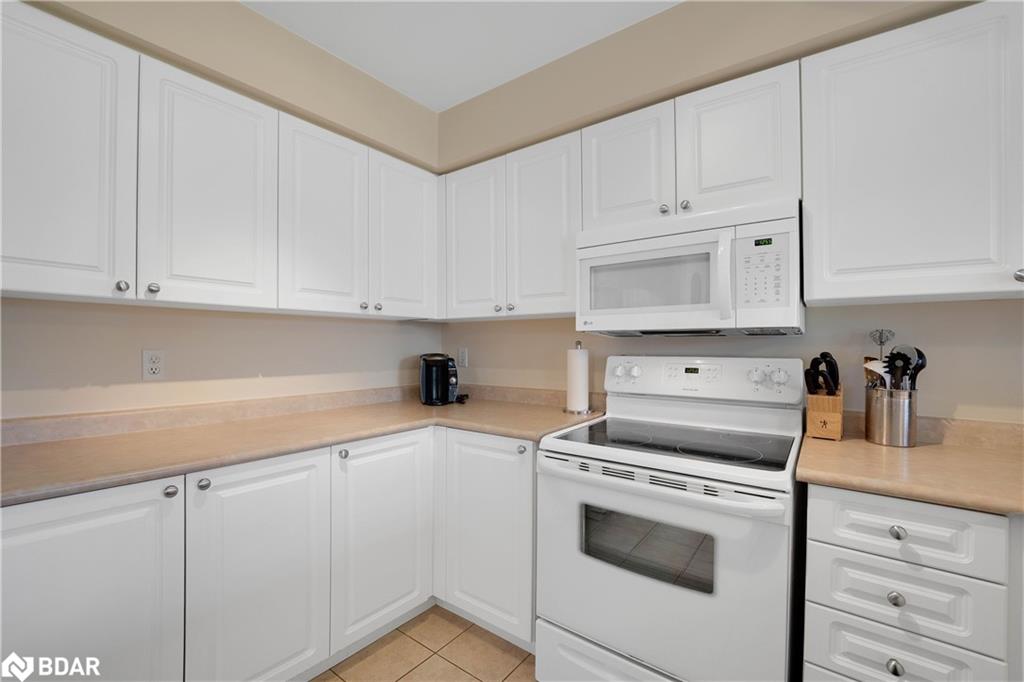 34-430 Mapleview Drive E Property Photo 6