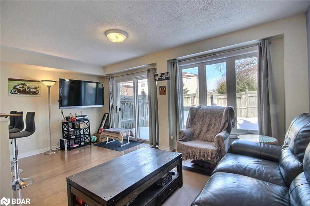 34-430 Mapleview Drive E Property Photo 10