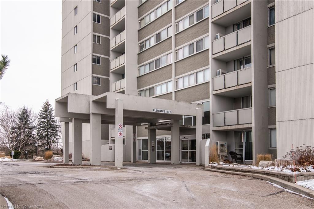 1706-375 King Street N Property Photo 3