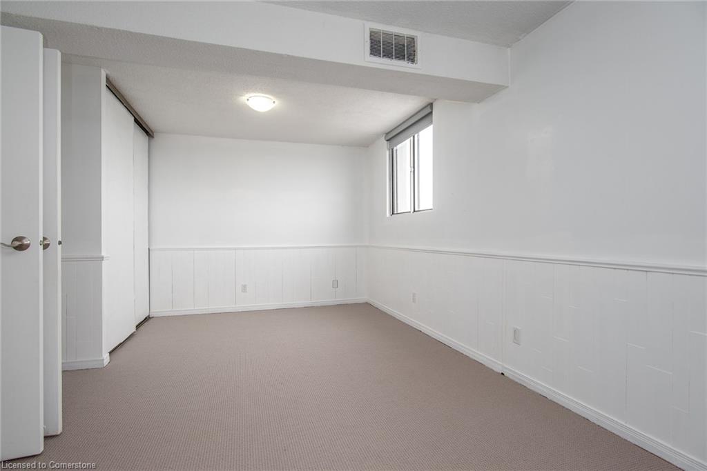 1706-375 King Street N Property Photo 31
