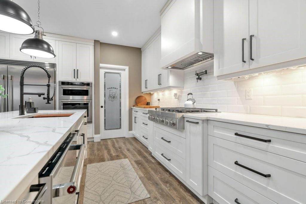 43711 Adelaide Street Property Photo 13