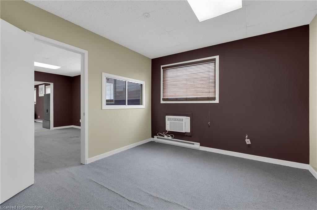 4-361 Jackson Street W Property Photo 4