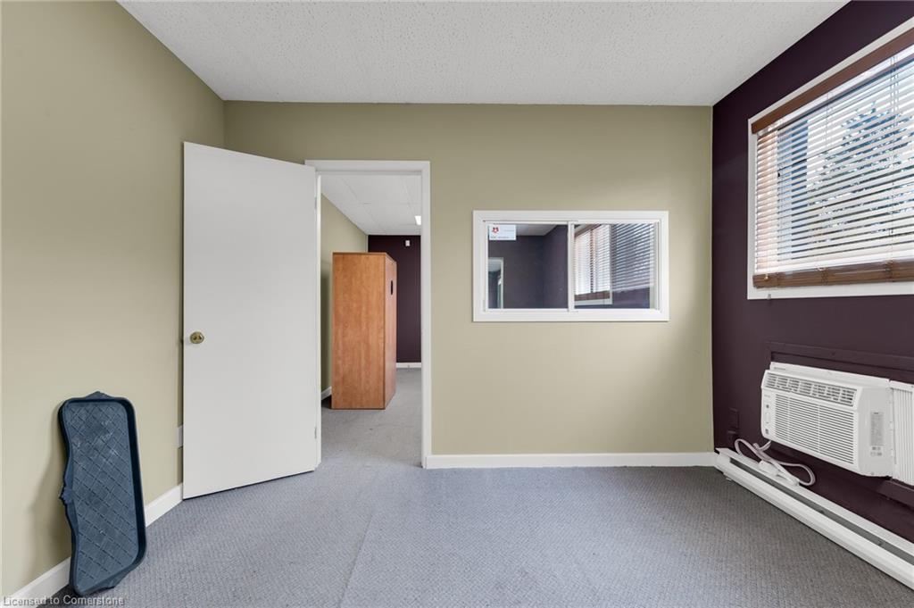 4-361 Jackson Street W Property Photo 5