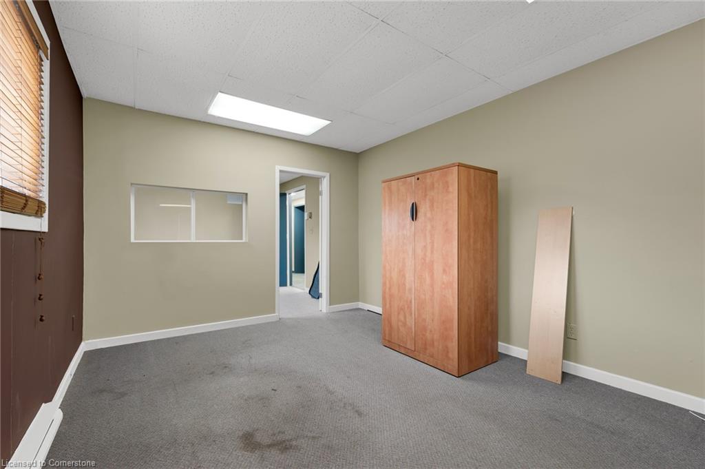 4-361 Jackson Street W Property Photo 7