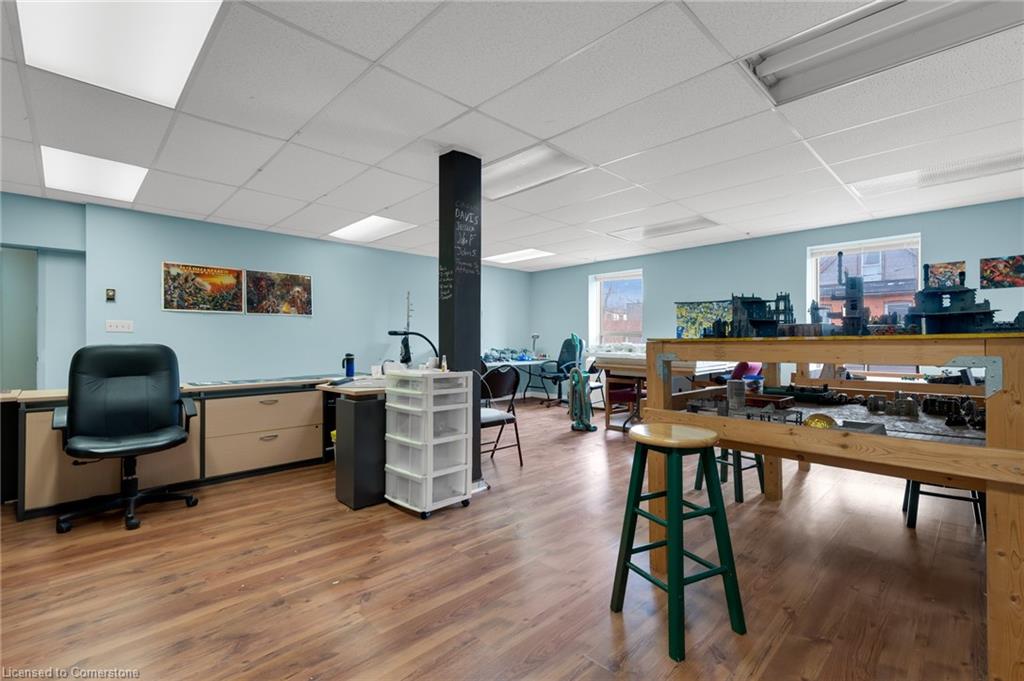 2-361 Jackson Street W Property Photo 4