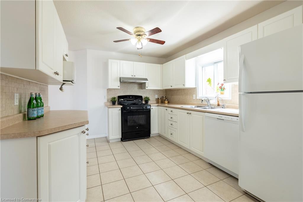24 Castlewood Place Property Photo 11