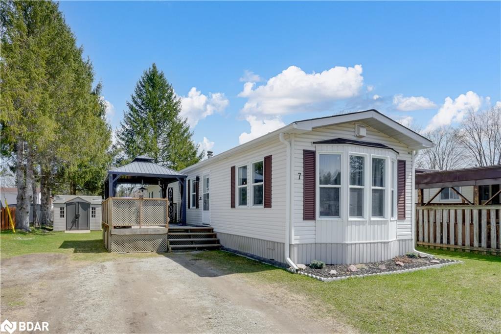 7 Shamrock Crescent Property Photo