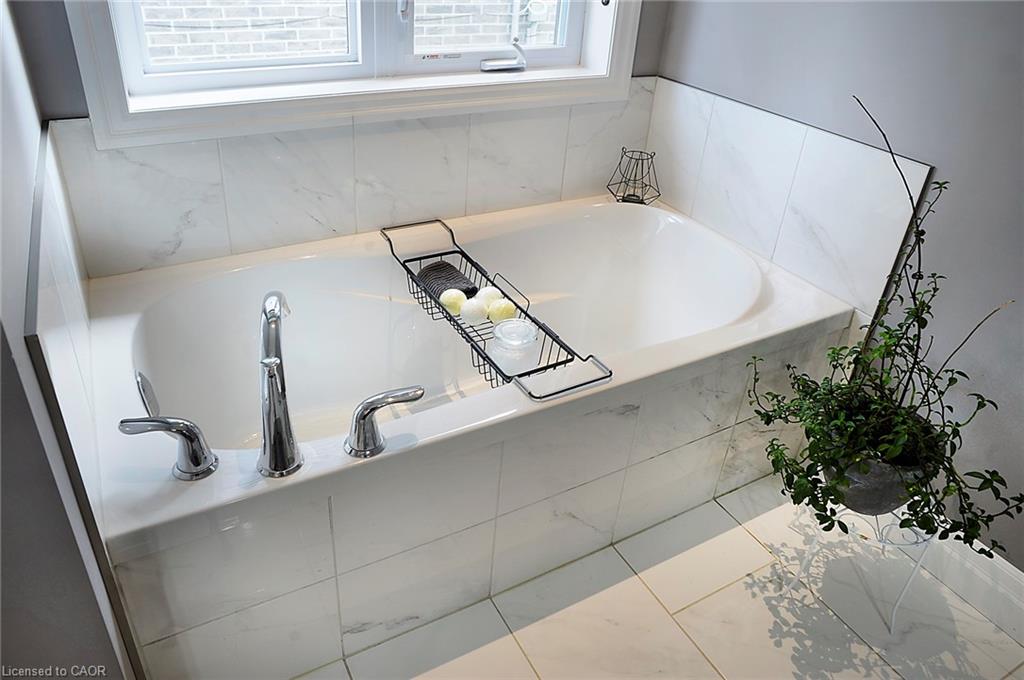 200 Juniper Street Property Photo 30